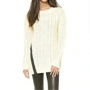 J.O.A. Cable Knit Side Zip Classic Style Tunic Sweater Size Medium